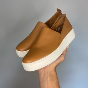 🔥SOLD ON XPOST🔥 VINCE Saxon leather